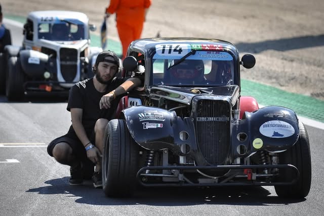SHA-Motorsport in pista